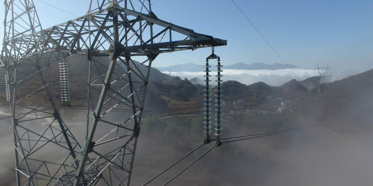 Inspection de pylônes électriques par drone : une nouvelle ère pour la maintenance des réseaux